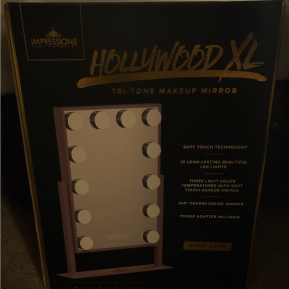 Hollywood XL Tri-Tone Makeup Mirror